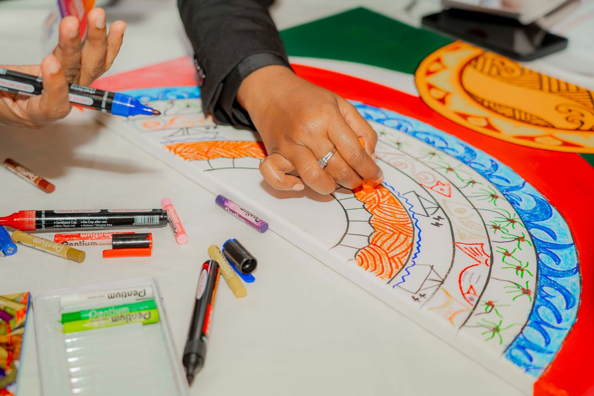 More than 80 participants gathered for the 1st #SADialoguePlatform in Sri Lanka, working together to establish clear pathways towards national frameworks for #AnticipatoryAction 🇱🇰 🇦🇫🇧🇹🇳🇵🇮🇳🇵🇰🇲🇻🇧🇩

🗞️anticipation-hub.org/news/a-pathway…