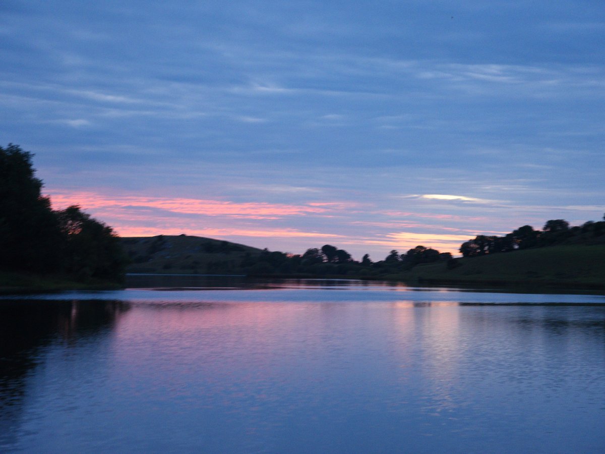 Sun set last night in Lough Gur <a href="/LoughGurVisit/">LoughGur</a> <a href="/DiscoverLim/">Discover Limerick</a> <a href="/LimerickCouncil/">Limerick Council - Comhairle Luimnigh</a> <a href="/ShannonAirport/">Shannon Airport</a> <a href="/bbboatclub/">The Blindboy Podcast</a> <a href="/irishtourism/">Irish Tourism</a>