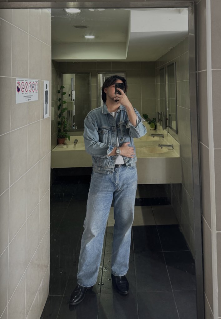 rdhxdvl's tweet photo. denim on denim 🔛🔝 https://t.co/KQSmdXoYUV