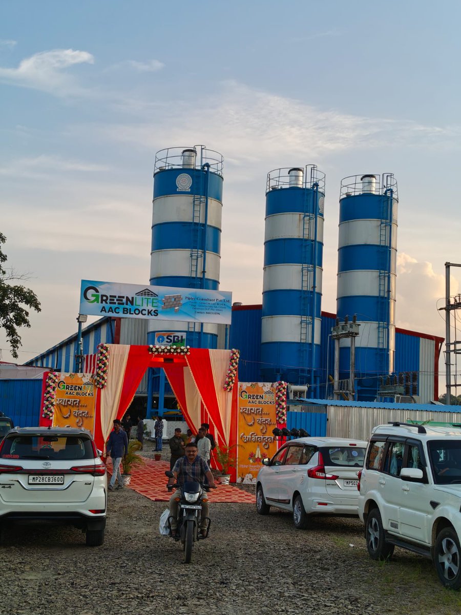 DICCIMP's tweet photo. छिंदवाड़ा में दलित उद्यमी की 10 करोड़ की फैक्ट्री का हुआ उद्घाटन
- डिक्की के संस्थापक अध्यक्ष @DrMilindKamble और #छिंदवाड़ा सांसद बंटी विवेक साहू ने किया शुभारंभ
- डिक्की के कॉर्डिनेटर नरेश पीपले ने किया समाज को गौरांवित
- डिक्की के प्रयासों से समावेशी विकास को मिल रहा बल https://t.co/D7SqDIin4G
