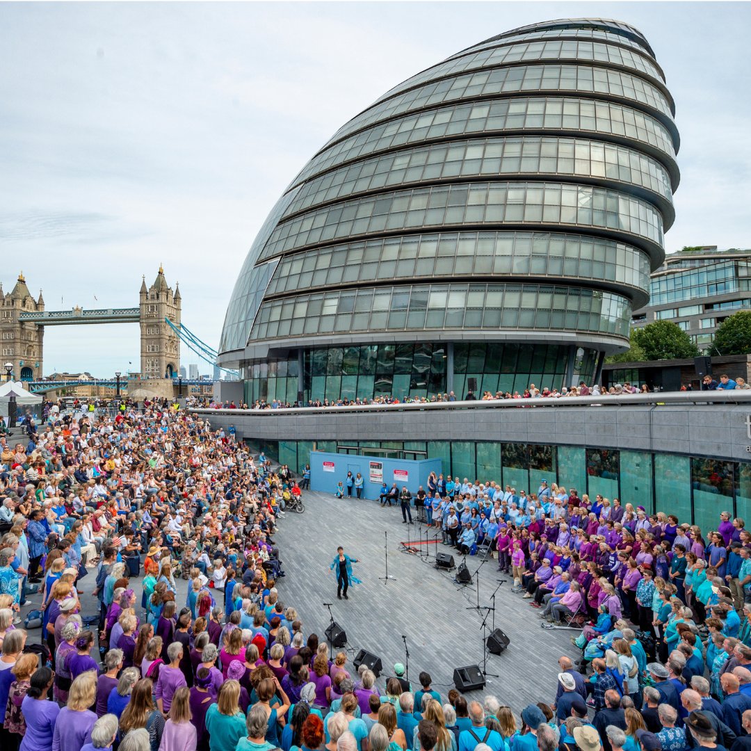 WaterAidUK's tweet photo. Hundreds of you raised your voices for us on Sunday and it was GLORIOUS! πΆ
This year's #SingForWater took place at Tower Bridge, where choirs came together to express themselves through song β raising over Β£28,000 to support our work in Rwanda in the process.
@ThamesFestTrust https://t.co/wLaCGi2jaB