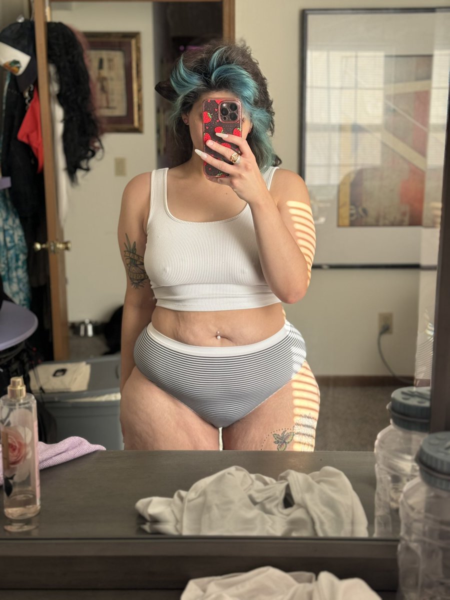Vannypyon's tweet photo. tell me im cute https://t.co/fQUSE7eE5p