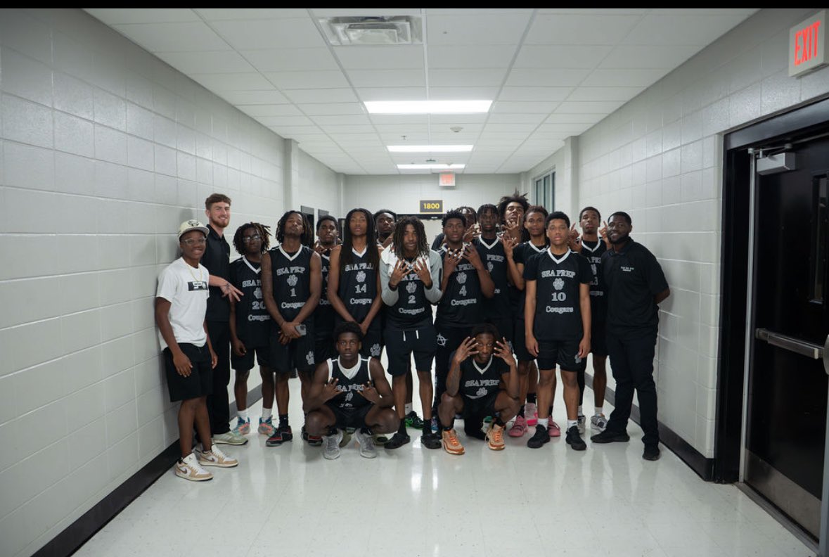 leegacyhoops1's tweet photo. You either SEA it or you don’t 🐾 #SEAIt #Committothearea #SP https://t.co/ikRyCVwJw0