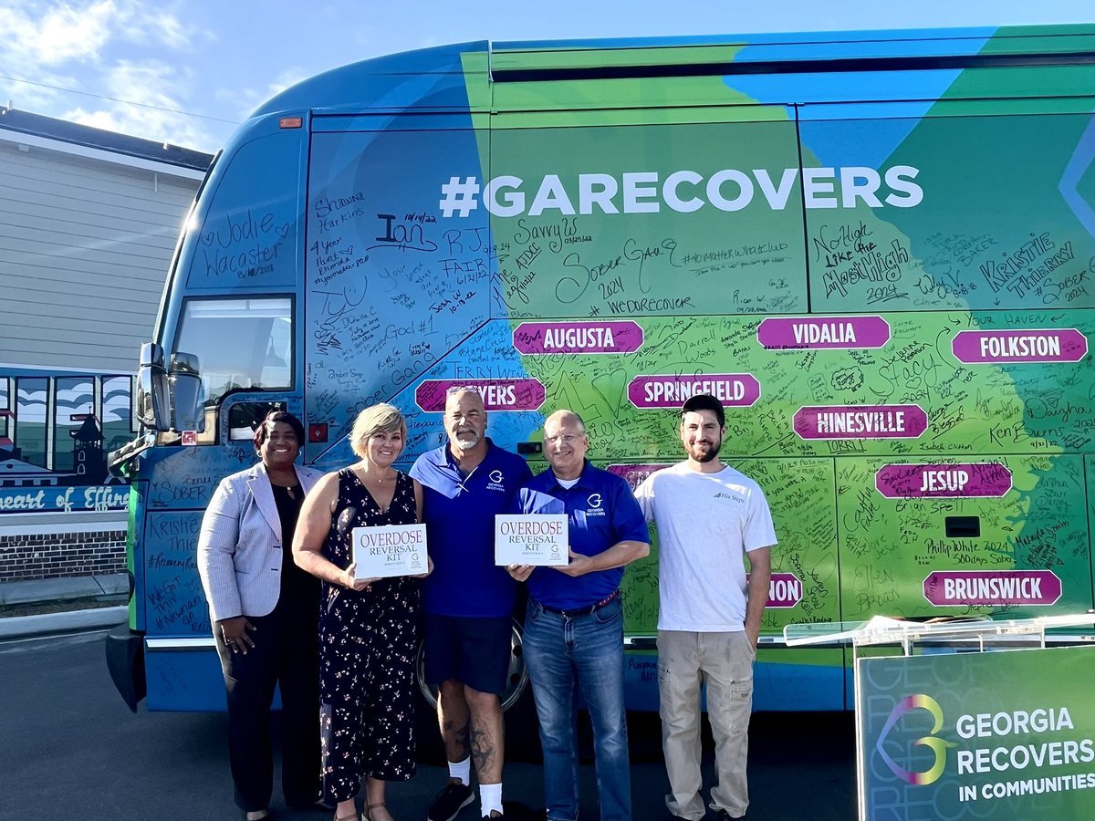 GARecoversBus's tweet photo. Recovery is Real in Springfield and Effingham County as The Georgia Recovers Bus made a special stop 

Recovery is Real in Effingham County 

Georgia Recovers in Communities 

#GARecovers #gapol
#NationalRecoveryMonth https://t.co/rokKJYo2f2