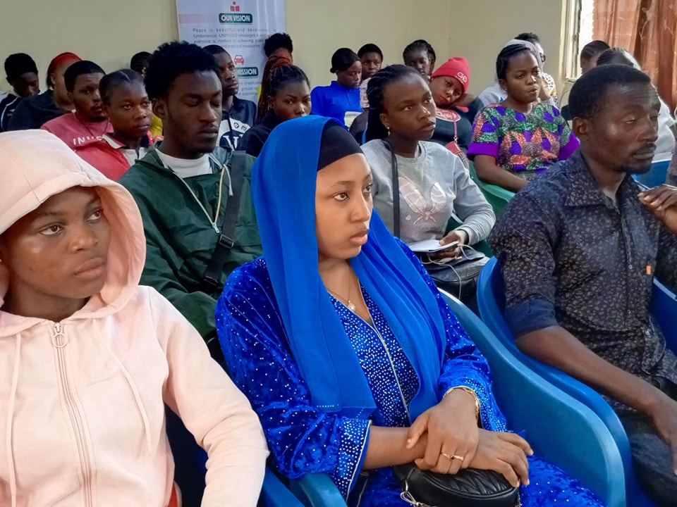 unipedev's tweet photo. PHASE SIX: UNIPEDEV CAREER ORIENTATION AND SCHOLARSHIPS
It was yet another destiny-defining session with young people in Bamenda I, II and III who turned out massively to receive sponsorship and be guided in Career choices. https://t.co/wiP24wCU2A