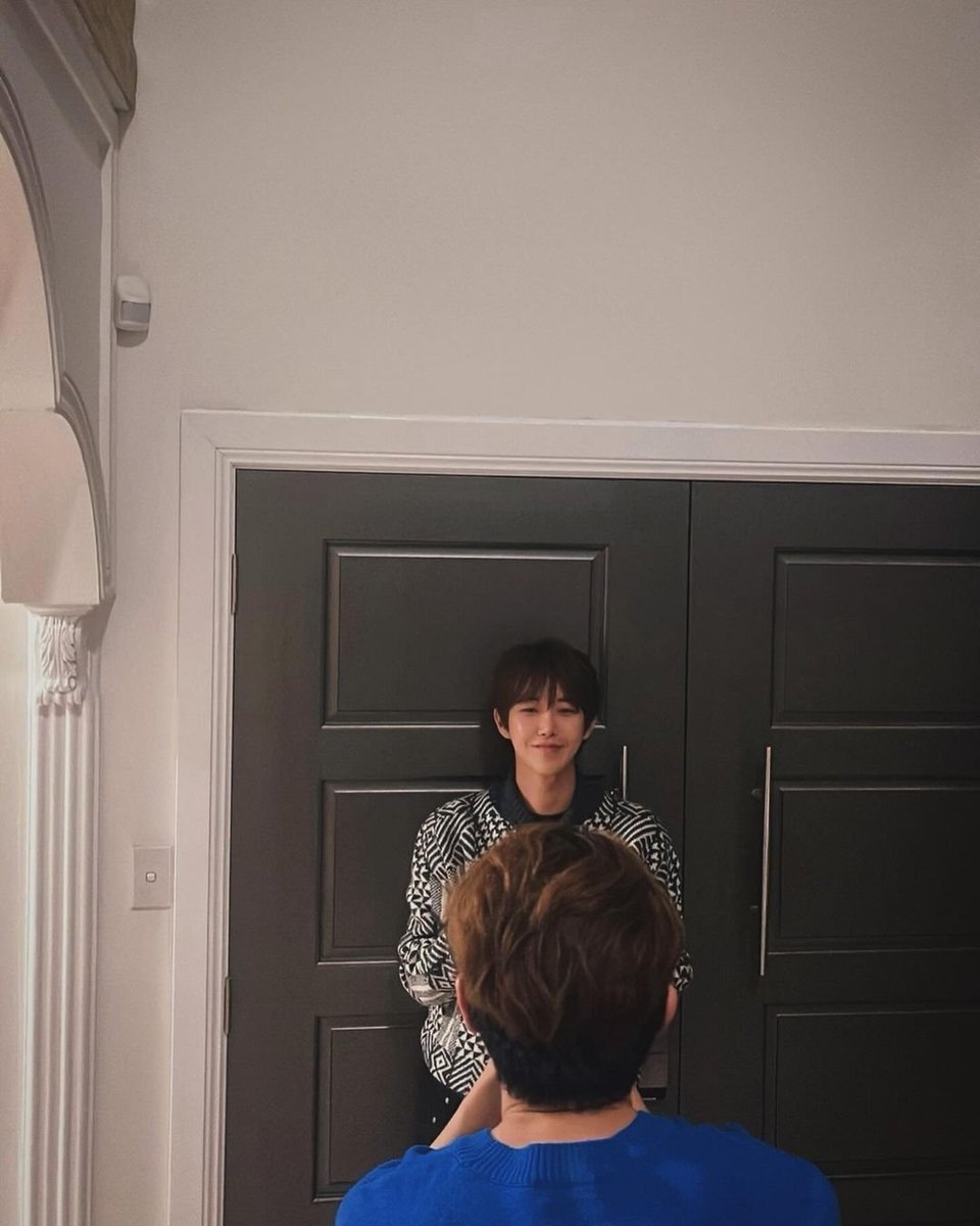 lina0142's tweet photo. 생일을 참 예쁜 공간에서 예쁘게 보내는구나-
술 안 마시는 우래기의 생일을 보내는 방법은 이런가봐
(주로 술에 떡이 되는 자..) https://t.co/X8B9V9pOEn