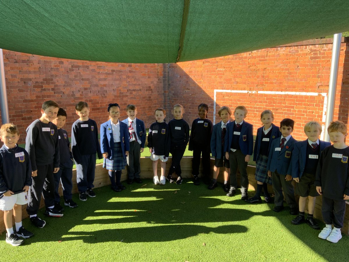 SaintNicksSch's tweet photo. #StNicksYear3, explored place value with numbers up to 1000 in their maths lesson! Pupils teamed up to solve problems and then took the fun outside, creating a human number line to practice odd/even numbers using terms like "greater than" and "smaller than."
#StNicksLower https://t.co/xlodaweWHr