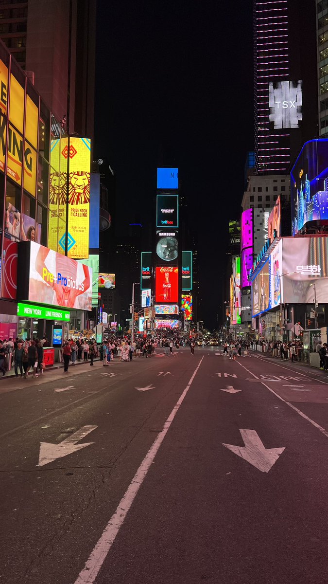 mofareh296's tweet photo. New York https://t.co/tERCgCWUE3