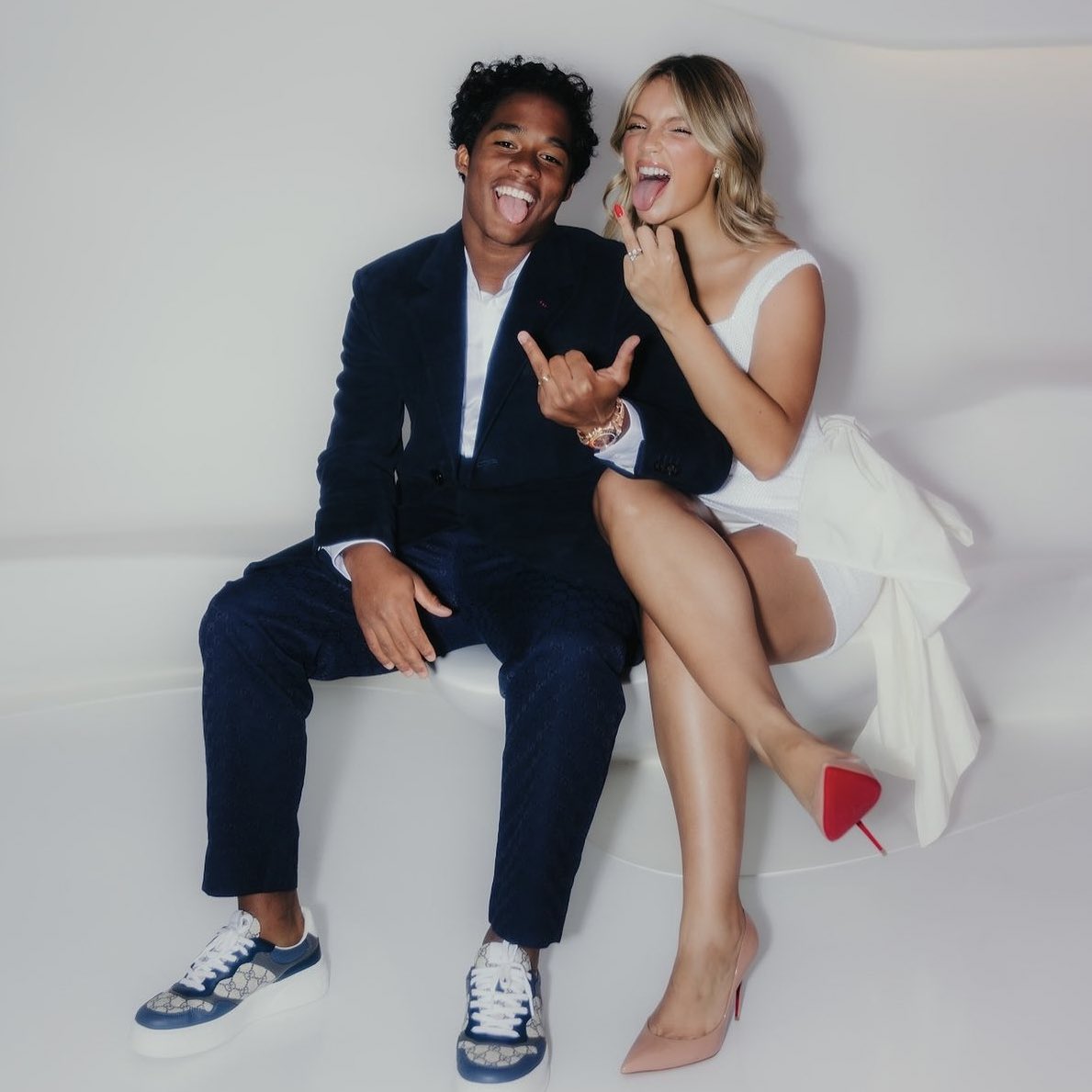 centregoals's tweet image. Congratulations to Endrick as he reveals he has got married to his partner Gabriely Miranda 💍🇧🇷