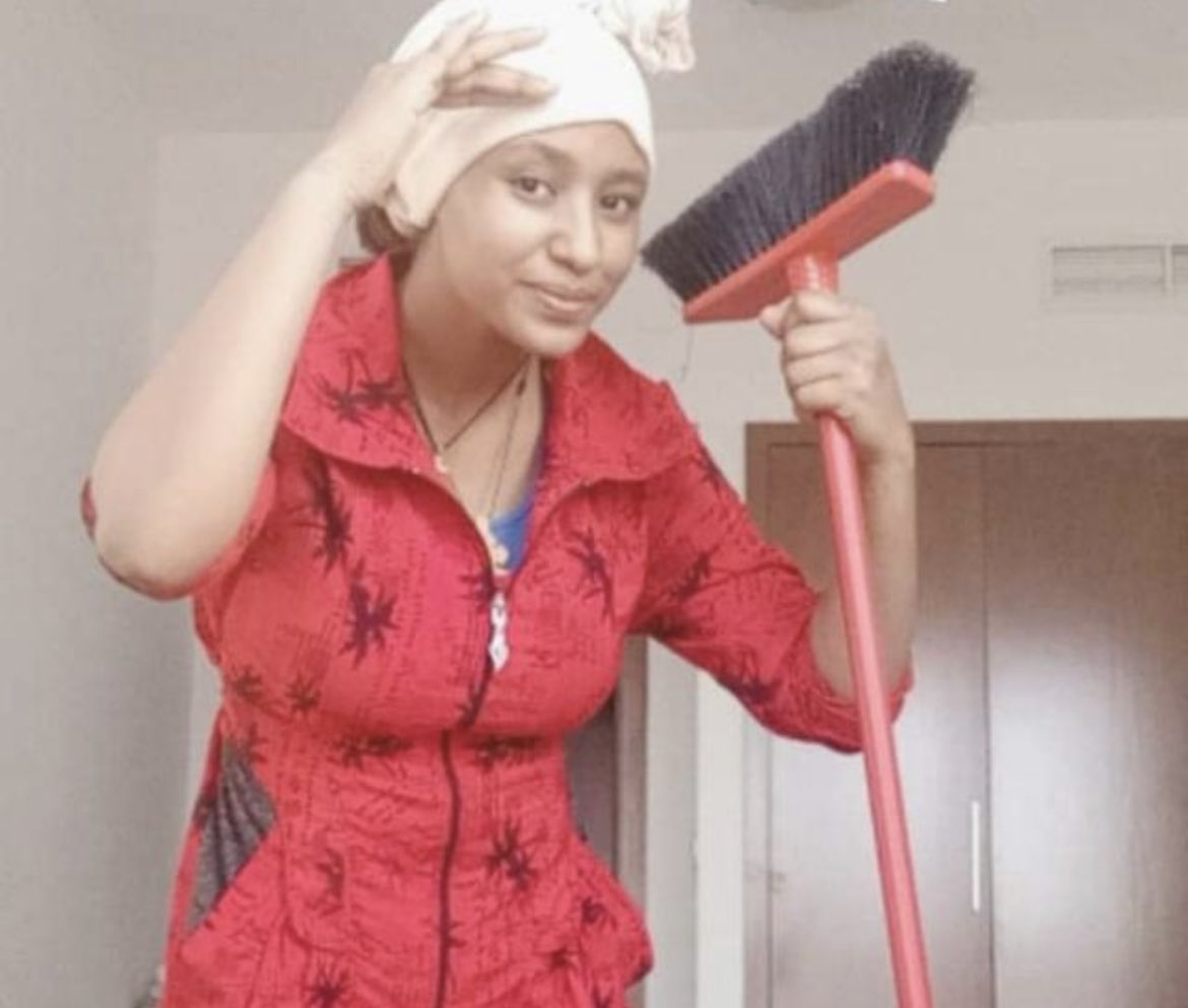 يوجد ፡ لدينا ፡ شغالات بالشهر باليوم ፡بالساعه
بالشهر.
بالساعه.
بالاسبوع.
 داخل الرياض. للتواصل ابو  سميه watsapp ፡ 0597644682. 
0554487205 📞