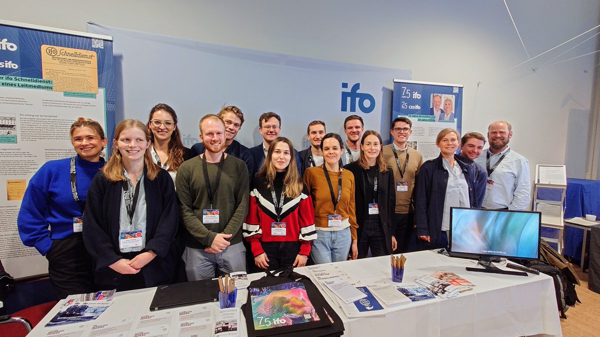It's a wrap! Das war Tag 1/3 der ifo-Vorträge auf der #VfS_conference2024. Auf morgen und weitere tolle Präsentationen in der <a href="/TUBerlin/">TU Berlin</a>!🎉<a href="/ulkubicakci/">Ülkü Bıçakçı</a> @raphael_brade <a href="/piaheckl/">Pia Heckl</a> <a href="/philipp_heil1/">Philipp Heil</a> <a href="/SimonFKrause/">Simon Krause</a> <a href="/SarahNecker/">Sarah Necker</a> <a href="/Pierrepannie/">Manuel Pannier</a> <a href="/SeebacherMoritz/">Moritz Seebacher</a> <a href="/Woessmann/">Ludger Woessmann</a> <a href="/P_Zamorski/">Pascal Zamorski</a>