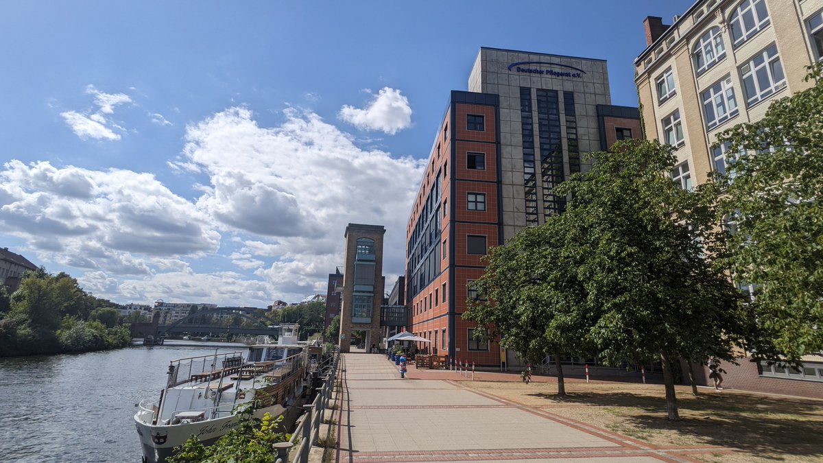 DBfK Nordost - inaktiv (@nordost_dbfk) on Twitter photo Am Samstag wählen wir bei unserer Mitgliederversammlung turnusgemäß einen neuen Vorstand. Alle Mitglieder sind herzlich ins Berliner Haus der Gesundheitsberufe eingeladen. Los geht's um 13 Uhr. Zur besseren Planung freuen wir uns über eine kurze Mail:
dbfk.de/de/newsroom/ak… Am Samstag wählen wir bei unserer Mitgliederversammlung turnusgemäß einen neuen Vorstand. Alle Mitglieder sind herzlich ins Berliner Haus der Gesundheitsberufe eingeladen. Los geht's um 13 Uhr. Zur besseren Planung freuen wir uns über eine kurze Mail:
dbfk.de/de/newsroom/ak…