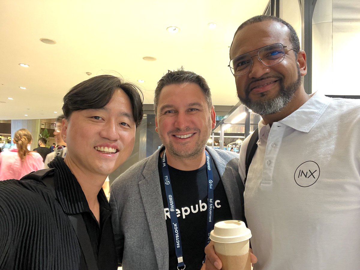Dynamichong_'s tweet photo. It was great to see Andrew from @joinrepublic again this year, and meeting with Bob made it even more meaningful. The two companies seem like a great fit, and I hope for positive outcomes, whether through acquisition or collaboration!
#INX @INX_Group #FLIP #STOSUMMIT #KBW2024 https://t.co/pN2KZmMBak