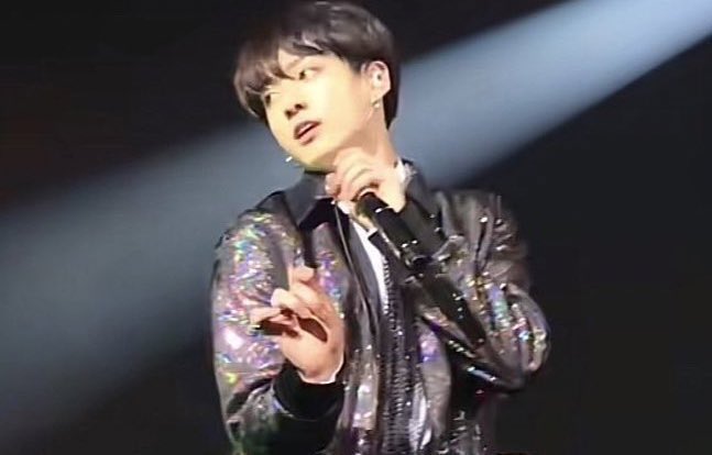 jkisdainty's tweet photo. his sassy hand gestures 🎀💕 https://t.co/gNxafsfYW2