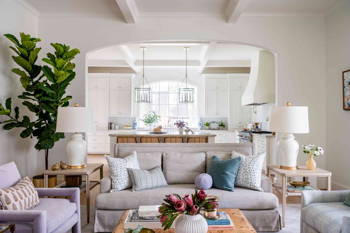 Yetzers's tweet image. What Is Transitional Style? Designers Share Why They Love It and How to Get the Look 
buff.ly/4cA5bj8
#TransitionalStyle #HomeDesignTips #VersatileDesign #InteriorInspiration #HomeDecorIdeas  #TimelessInteriors #DecorInspiration #InteriorDesign #Yetzers