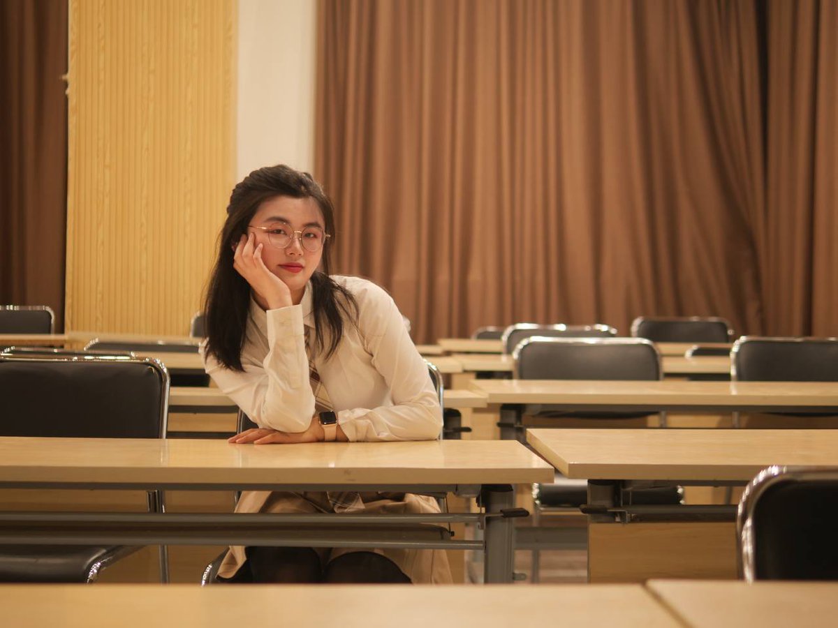 废物绿帽一边贡献一边撸，好像没有什么比把自己亲爱的女友毫无保留出卖更爽的了
#绿帽 #淫妻 #奶子 #女友 #母狗 #羞辱 #情侣 #夫妻 #老婆 #绿奴 #反差婊 #3p #原创 #露脸 #曝光 #骚逼 #母狗 #出卖 #绿帽骰子 #骰子游戏