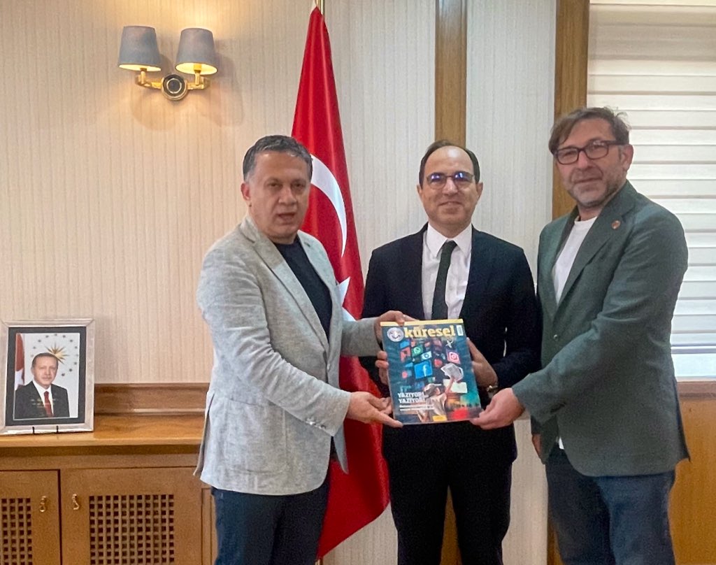 Mehmet Ali Dim 🇹🇷 (@mehmetalidim) on Twitter photo Moskova’da TC Büyükelçimiz Sayın Tanju Bilgiç’i ziyaretimizde <a href="/KGK_GJC/">Küresel Gazeteciler Konseyi</a> resmi yayın organı Küresel Medya dergimizin son sayısını takdim ettik. Büyükelçimize nazik kabulü ve verimli sohbeti için çok teşekkür ederiz. <a href="/TanjuBilgic/">Tanju Bilgiç</a> <a href="/TC_MoskovaBE/">Türkiye in Russia</a> <a href="/ismailbayazit/">Ismail Bayazit</a> Moskova’da TC Büyükelçimiz Sayın Tanju Bilgiç’i ziyaretimizde <a href="/KGK_GJC/">Küresel Gazeteciler Konseyi</a> resmi yayın organı Küresel Medya dergimizin son sayısını takdim ettik. Büyükelçimize nazik kabulü ve verimli sohbeti için çok teşekkür ederiz. <a href="/TanjuBilgic/">Tanju Bilgiç</a> <a href="/TC_MoskovaBE/">Türkiye in Russia</a> <a href="/ismailbayazit/">Ismail Bayazit</a>