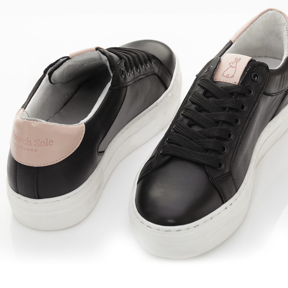 letbelewi's tweet photo. Brand New French Sole Black Leather Trainers size 40 https://t.co/WNVSRCqRxv