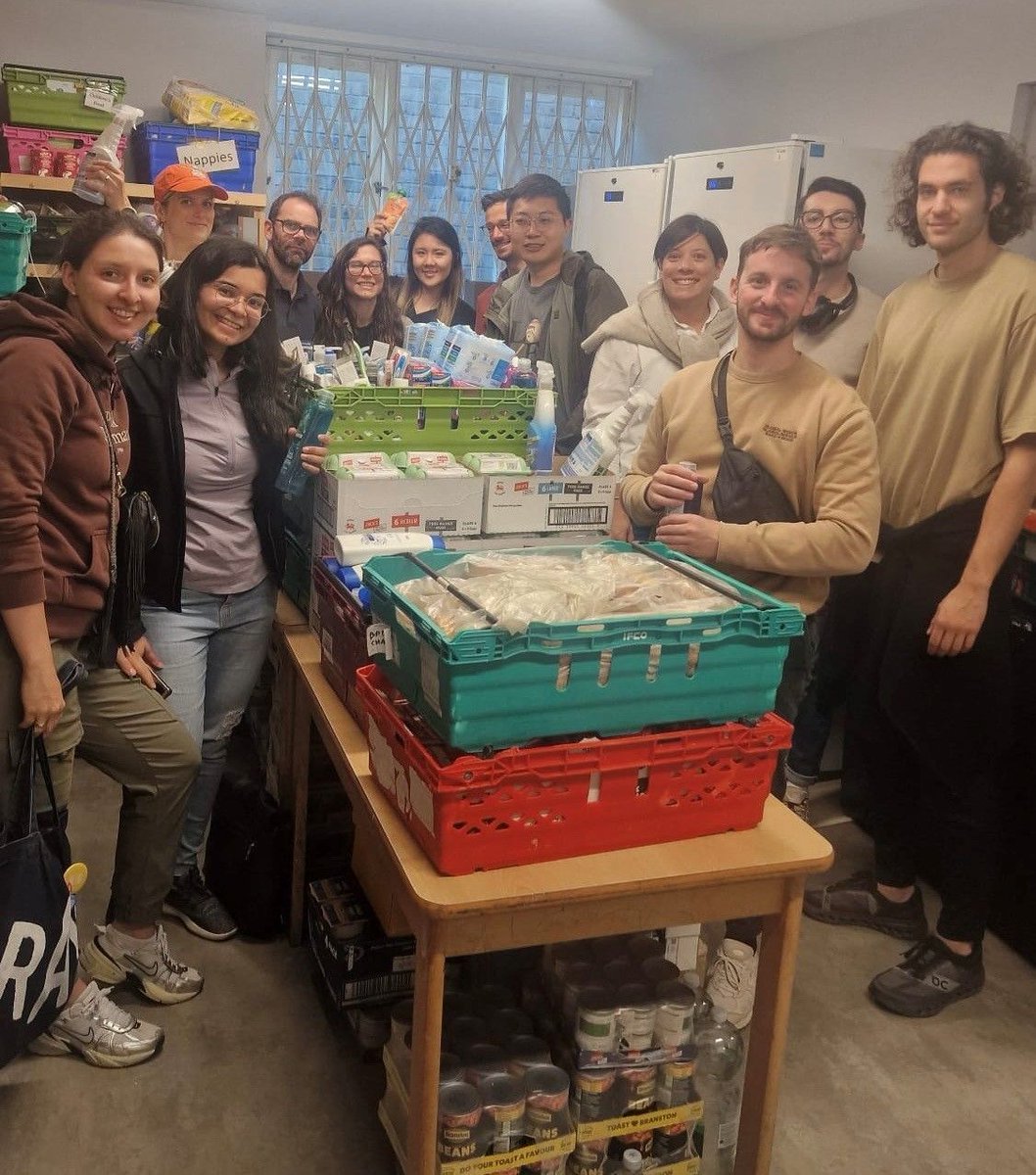 Cheers to <a href="/ExpediaUK/">ExpediaUK</a> volunteers for partaking in <a href="/TheBIGAlliance/">The BIG Alliance</a> challenge! 🙌 

Your generous donations of essential items will support 150+ local residents tomorrow 💛  

#GivingBack #CommunitySupport #FoodHub #LocalLove #Volunteering