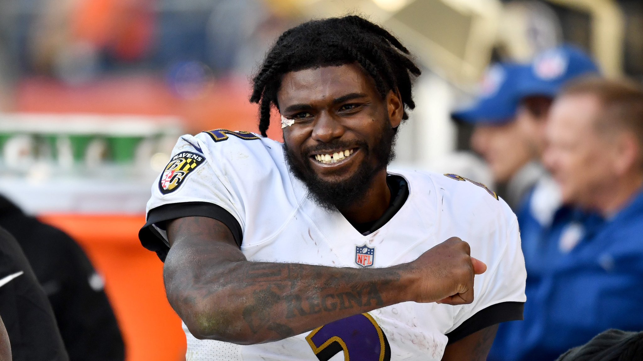 UPDATE: According to Tom Pelissero from NFL Network, the Dolphins are set to acquire Tyler “Snoop” Huntley as a result of Tua Tagovailoa suffering another concussion, reported on Monday. nhathung