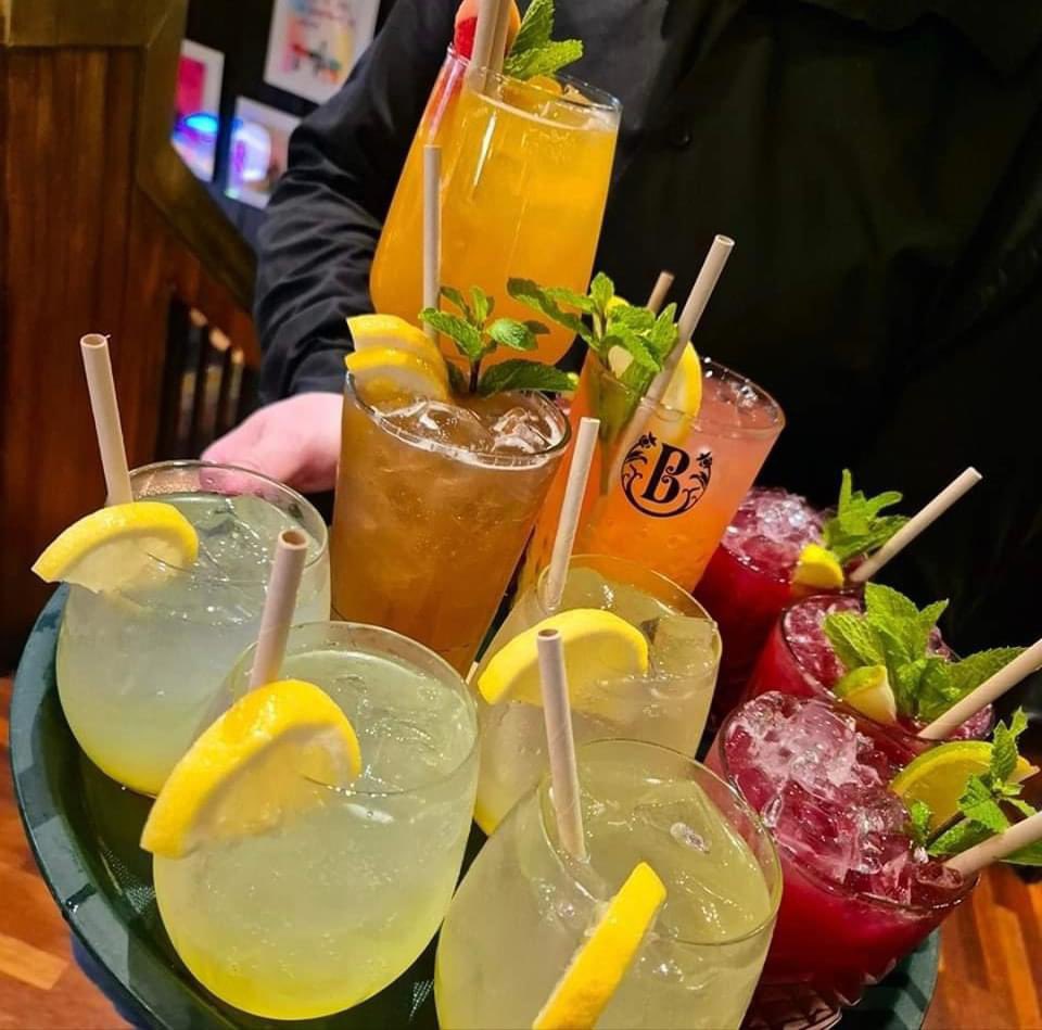 I predict a couple of rounds like this being carried outside today 🌞 🍸 🧉 🌞