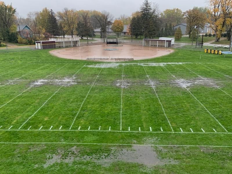 MinnesotaMillea's tweet image. Before and after photos of the rebuilt football field in Hancock.