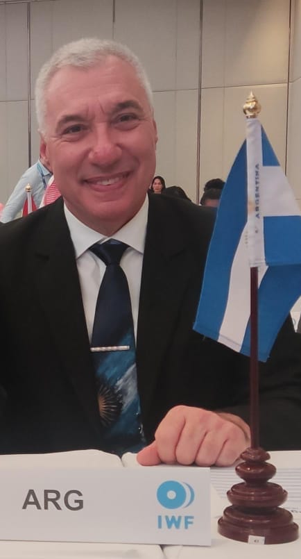 El COA lamenta el fallecimiento de Gustavo Malgor, presidente de la Federación Argentina de Pesas y un referente fundamental en el desarrollo, crecimiento y promoción del levantamiento de pesas en nuestro país.

Acompañamos en este doloroso momento a su familia y amigos.