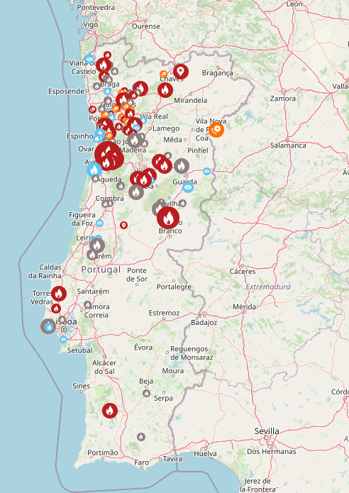 homemdasteclas's tweet image. À esquerda temos o mapa com a ocupação de eucaliptos em Portugal, o país com a maior % desta árvore a nivel mundial.

Agora é comparar com o mapa de incêndios à direita...