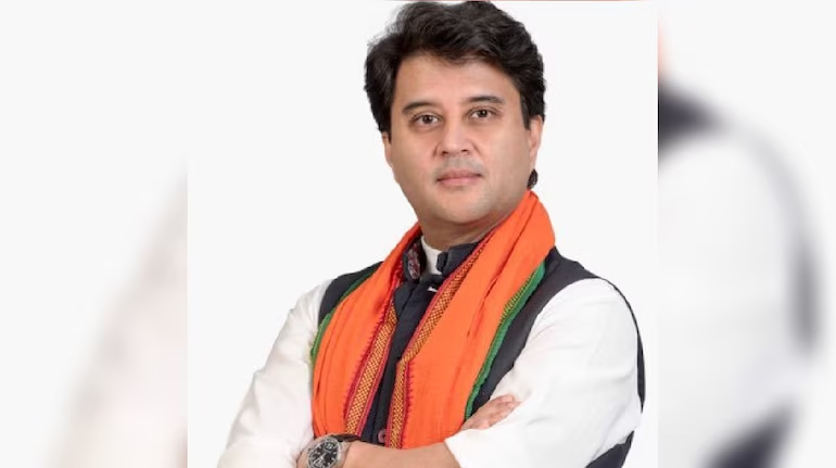 moneycontrolcom's tweet photo. #News18ChaupalEvent | India’s indigenously developed 4G stack is ready: Telecom Minister Jyotiraditya Scindia 🗣️🎙️
Tap for more details 👇
https://t.co/nQjXFTad3j
#India #4GStack #TelecomMinister https://t.co/eGUwnJguW5