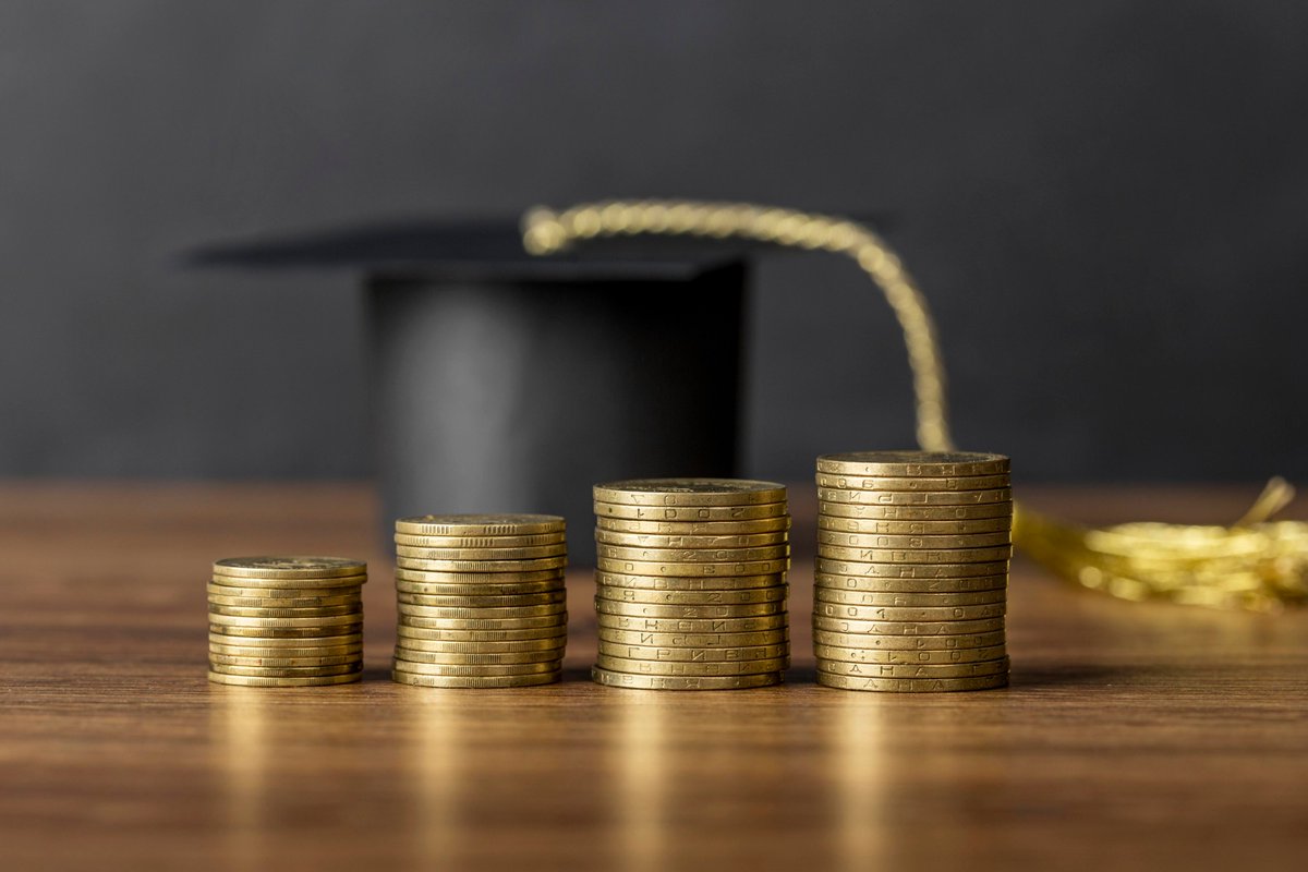 Bourses d'excellence niveau Master : appel à candidature

👋 Bourses au bénéfice d’étudiantes et d’étudiants inscrits dans les Masters 1 et 2 relevant de <a href="/DroitScPoNice/">DroitSciencePoNice</a>

👉 Postulez à la Bourse de Master  droit.univ-cotedazur.fr/bourses-dexcel…