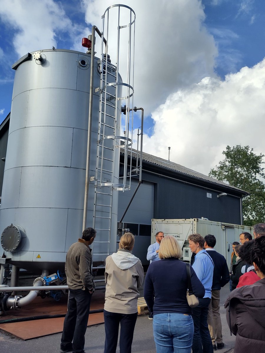 🚜Last week, during the #Value4Farm meeting in 🇩🇰, we visited:
Biogas plant ♻️: Turning waste into biogas &amp; fertilizer.
Agrovoltaics ☀️: Combining solar energy &amp; farming.
Biorefinery 🌱: Converting biomass into valuable products.
Thanks to our hosts Aarhus University!💡