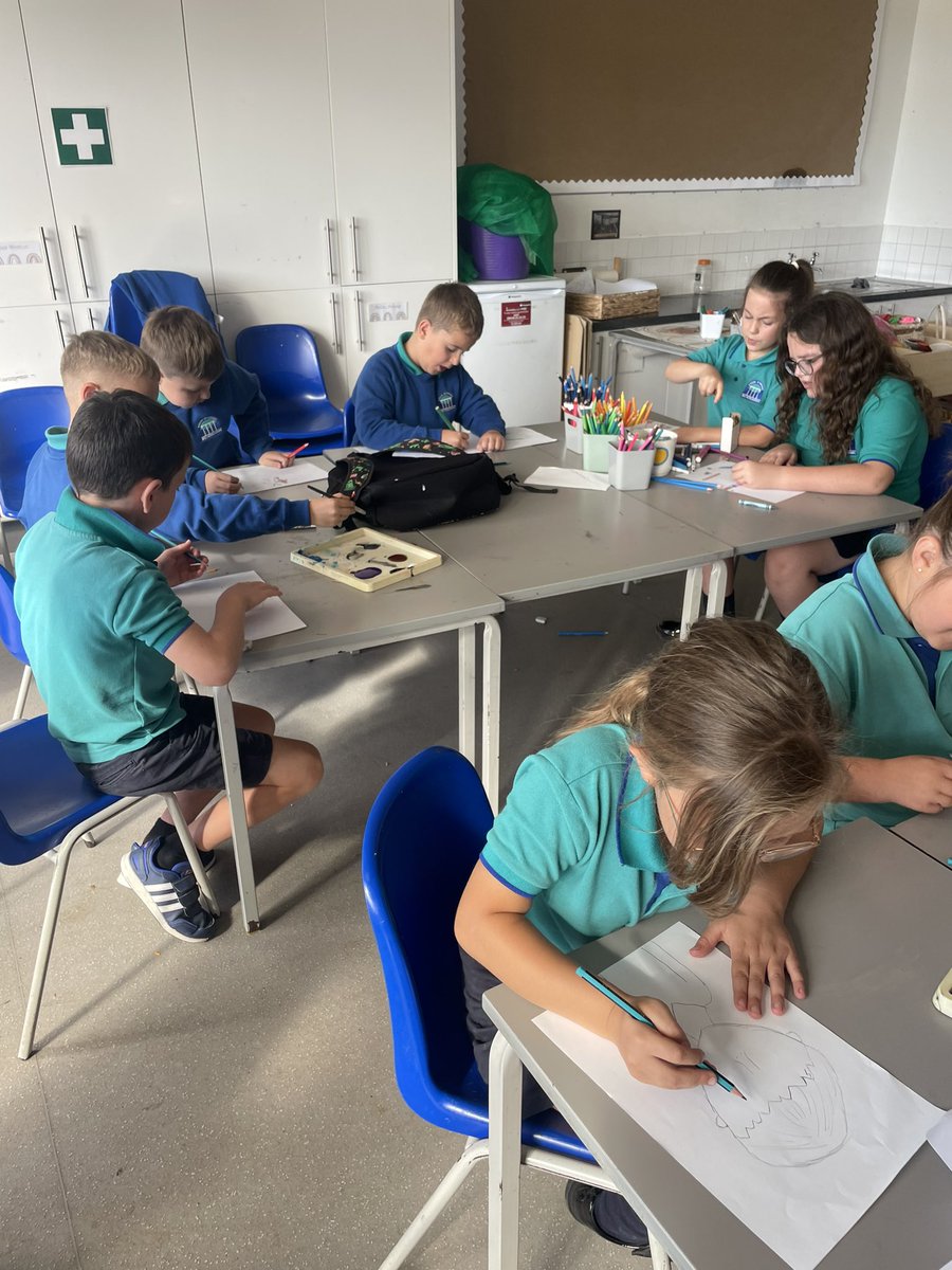 Dosbarth Glas y Gors (@misstaylor24117) on Twitter photo Joio yn Clwb Celf Meddylgarwch cynta’r flwyddyn!🖌️
Enjoying in our first Mindfulness Art Club of the year🎨
<a href="/nanttalwg/">Ysgol Y Fro(Cynradd)</a> Joio yn Clwb Celf Meddylgarwch cynta’r flwyddyn!🖌️
Enjoying in our first Mindfulness Art Club of the year🎨
<a href="/nanttalwg/">Ysgol Y Fro(Cynradd)</a>