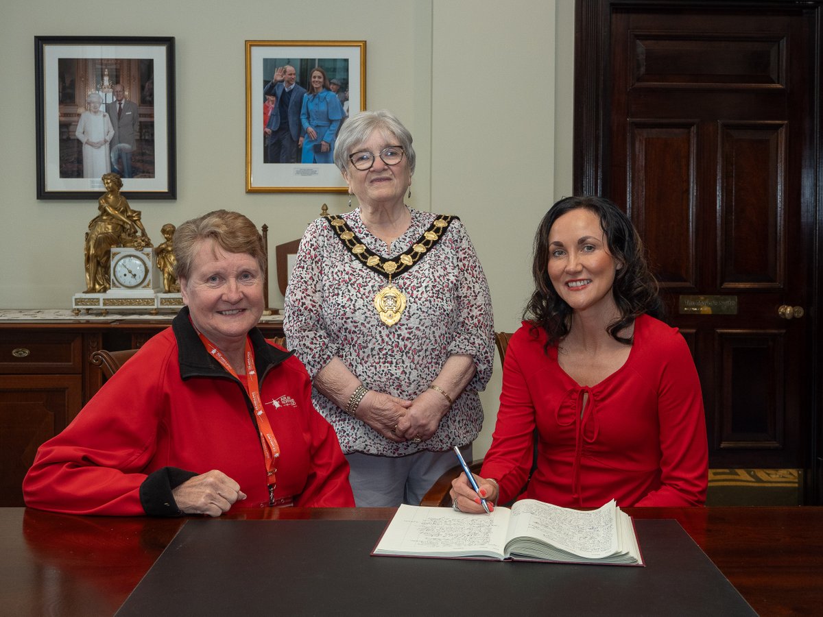 Mayor MEABC (@mayor_mea) on Twitter photo Mayor Alderman Beth Adger MBE welcomed Kerry Anderson and Zillah Wallace from <a href="/AirAmbulanceNI/">@AirAmbulanceNI</a> to her parlour during Air Ambulance Week (9-15 September 2024).
If you would like to donate to the Mayor’s charity please visit midandeastantrim.gov.uk/mayorscharity Mayor Alderman Beth Adger MBE welcomed Kerry Anderson and Zillah Wallace from <a href="/AirAmbulanceNI/">@AirAmbulanceNI</a> to her parlour during Air Ambulance Week (9-15 September 2024).
If you would like to donate to the Mayor’s charity please visit midandeastantrim.gov.uk/mayorscharity