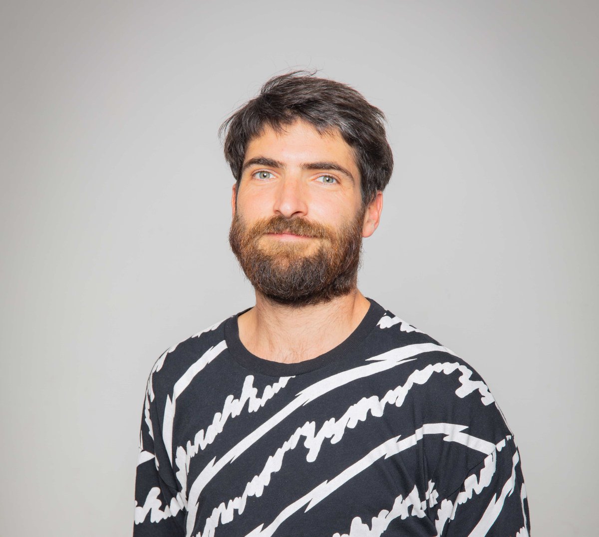 La Condition Publique a le plaisir de vous annoncer l'arrivée de son nouveau directeur : Ismaël Jamaleddine, qui prendra ses fonctions le 23.09.24

Le communiqué de presse sur le lien ci-dessous 👇
urls.fr/rz4Xc9

📷 Portrait Ismaël Jamaleddine - © Manon Caveribère