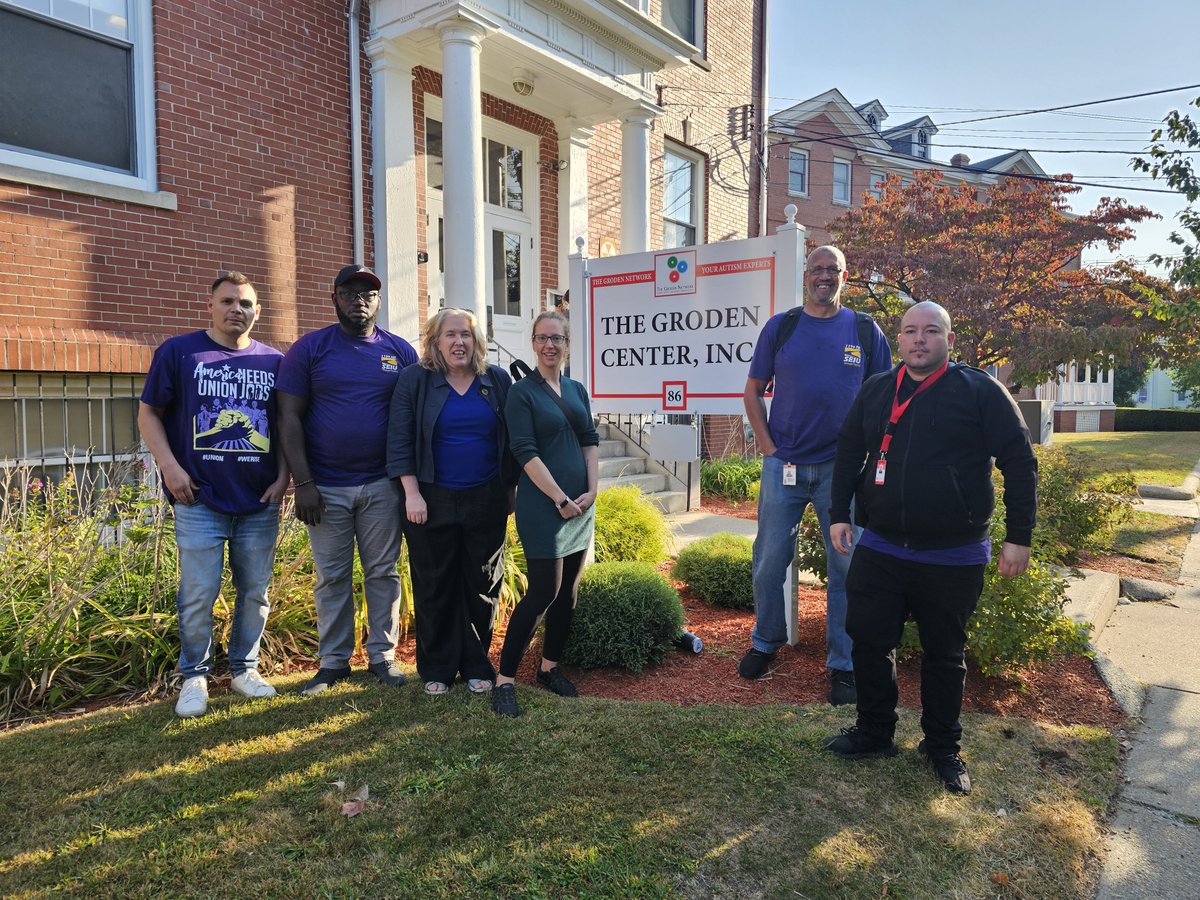 SEIU1199_NE's tweet photo. π’ THIS morning, #GrodenCenter frontline staff returned to work ready to win a living wage to boost staffing and improve safety. THANK YOU City Councilor @RachelRI, @BrandonPotterRI and City Councilor @AnderBois for your support! The fight for a #faircontract continues! https://t.co/AvWJuMqjuJ