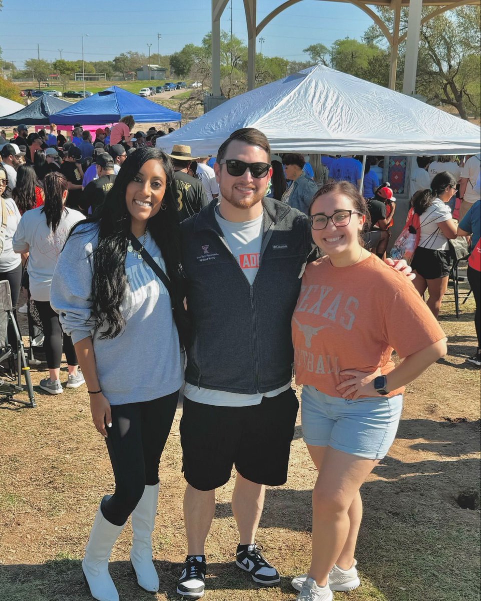 ttuhscmed's tweet photo. #MakeADifferenceMonday: The @ttupedslubbock Pediatric Residency program recently joined the Lubbock Pediatric Cancer Association for the 2024 Pediatric Cancer Walk. We're proud of their dedication to raising awareness and standing strong in the fight against childhood cancer! 🎗️ https://t.co/tLKd5eKxxU