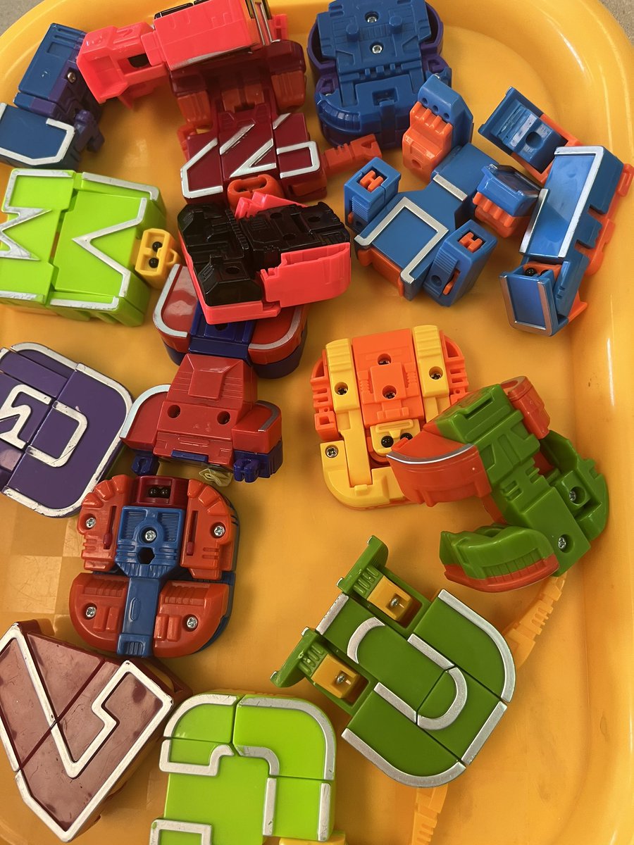 ZumEarlyEd's tweet image. Letter and number transformers are here! 🔠🔢 The kids are enjoying transforming letters and numbers into fun shapes and characters, making learning engaging and interactive. #LearningFun #Transformers #EarlyEducation #WeAreECC #ECC #Otters #SchoolFamily #school #family