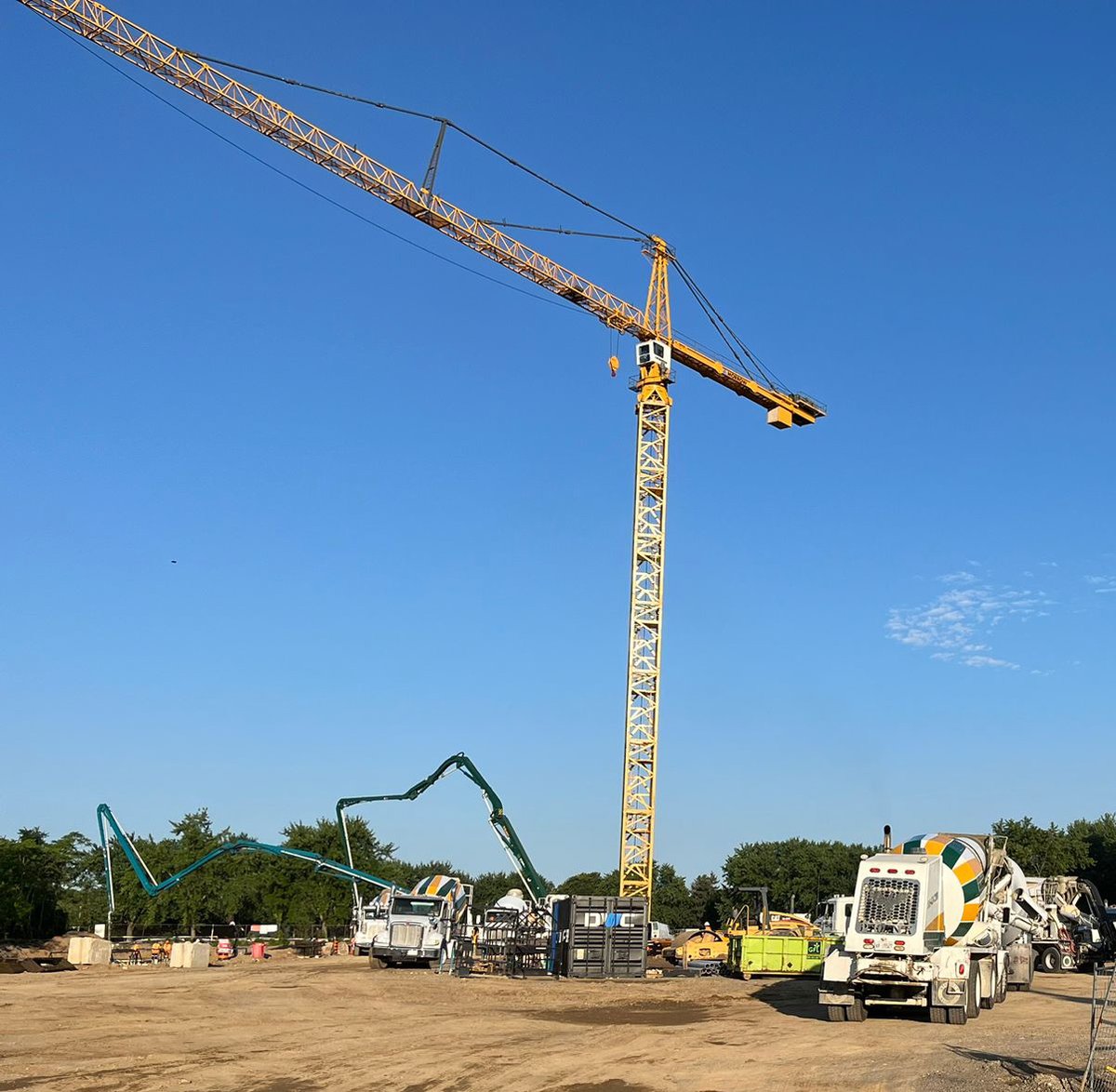 🚧 When You See a Crane in the Sky and Redi-Mix on the Ground, You Know Progress is Happening! 🏗️ There’s no better sign of a job in full swing than a crane towering above and Redi-Mix trucks hard at work below.