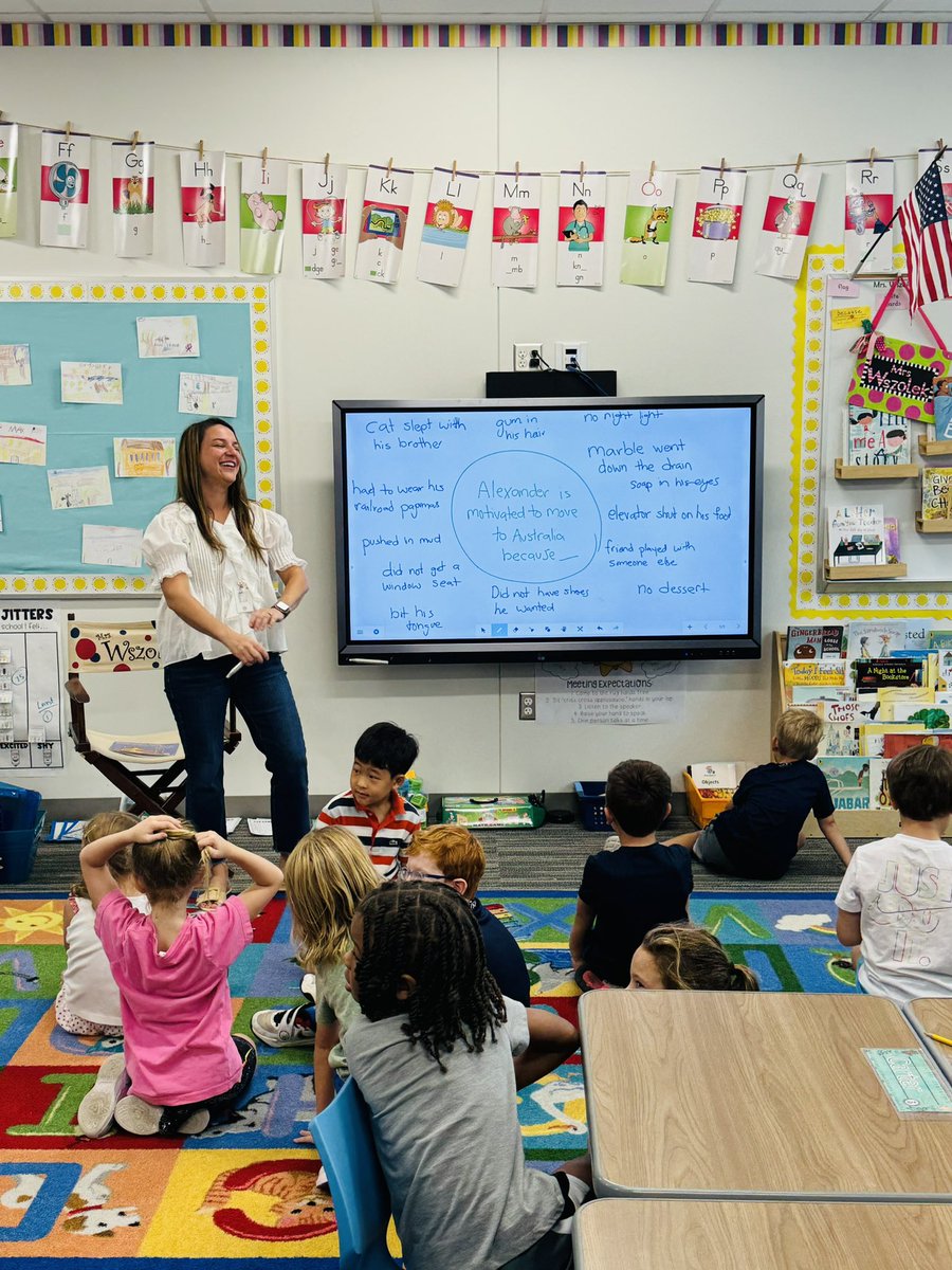 DrRockwood's tweet image. There was fantastic teaching and learning today at UP! #PawsUP 🐾 #HPISD #EnterToLearn