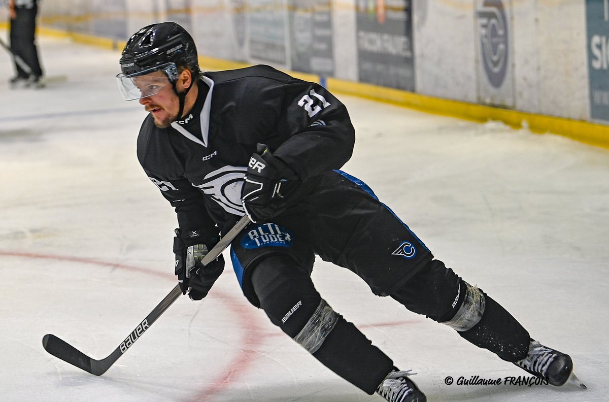 Retour 📸 Match pré-saison 
Nantes VS Tours (2-1 OT)
<a href="/CorsairesNantes/">Corsaires de Nantes</a> ⚡️ <a href="/rempartstours/">Remparts de Tours</a>