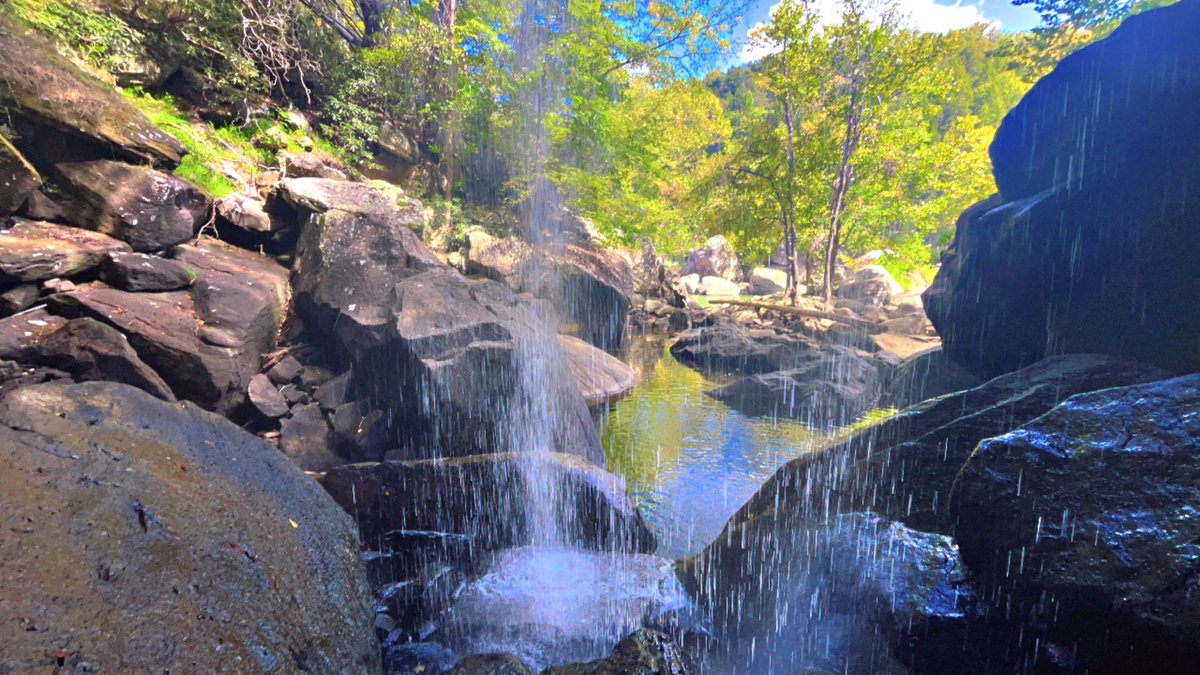 STEMLabOnTheGo's tweet photo. My favorite #Kentucky waterfall, Eagle Falls.
#ChasingWaterfalls #TravelingScientist #ExploreKY https://t.co/GFvbwOJKOg