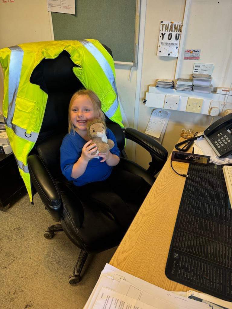88Emz's tweet photo. Tyler has brought Leo the lion home today and they have gone to her daddy’s work where they have sat in her daddy’s truck and done some important office work @HolySpiritWA9 https://t.co/HYRXaH0L76