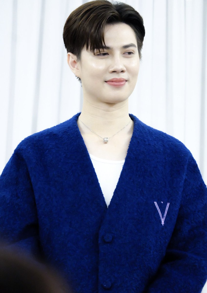 BunRosa4's tweet photo. HBD to #benzalert #handsome #loveyou 
#BENZALERT #แบตเตอรี่ของอเลิ๊ต #love 
#AlertAllAroundProudBD26th #ifkgbg @Benzalert_np #cuteboy #successful #inyourlife #finzup #happybirthday 💙 https://t.co/BX5WJHCXKT