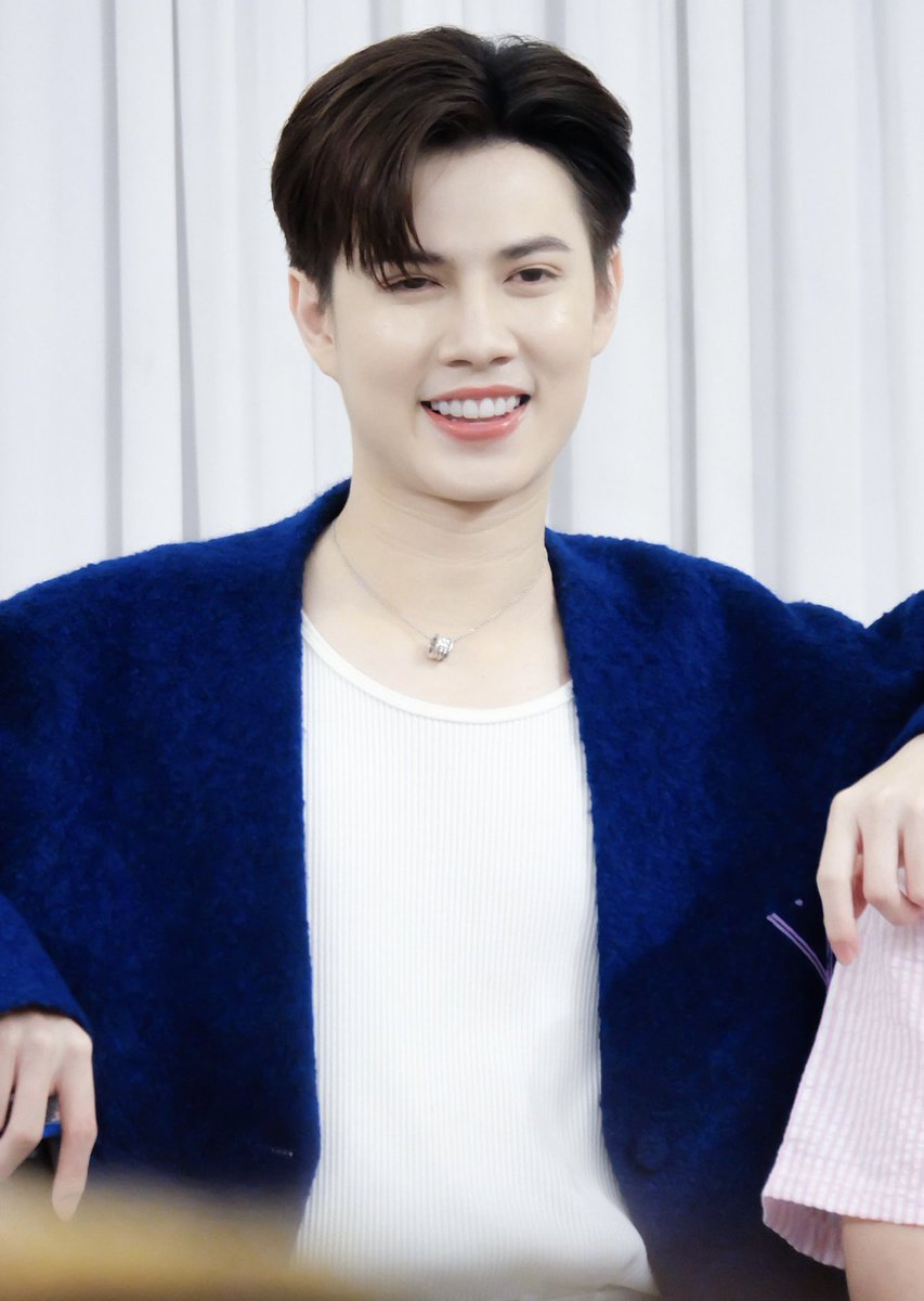 BunRosa4's tweet photo. HBD to #benzalert #handsome #loveyou 
#BENZALERT #แบตเตอรี่ของอเลิ๊ต #love 
#AlertAllAroundProudBD26th #ifkgbg @Benzalert_np #cuteboy #successful #inyourlife #finzup #happybirthday 💙 https://t.co/BX5WJHCXKT