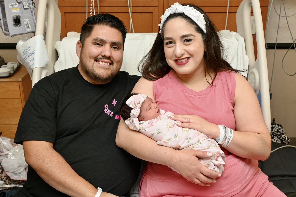 MrsDoraCastillo's tweet image. Our princess has officially entered the world! 
Doralinda Gregoria Castillo 
Born on September 12, 2024 
At 12:45am
7 pounds 1 oz 
20 inches long 
👶🏻💕👑