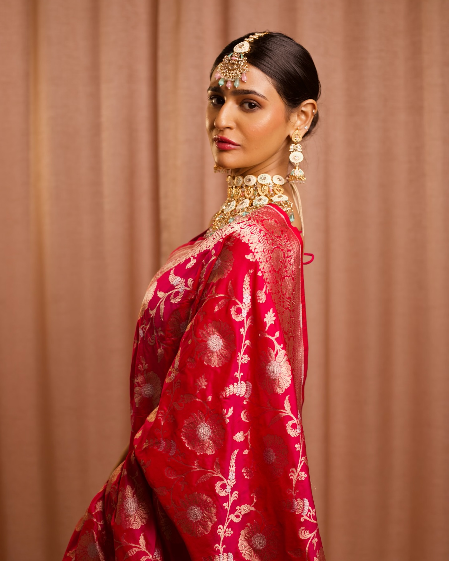 GXnB-ECbgAAKSMR?format=jpg&name=large