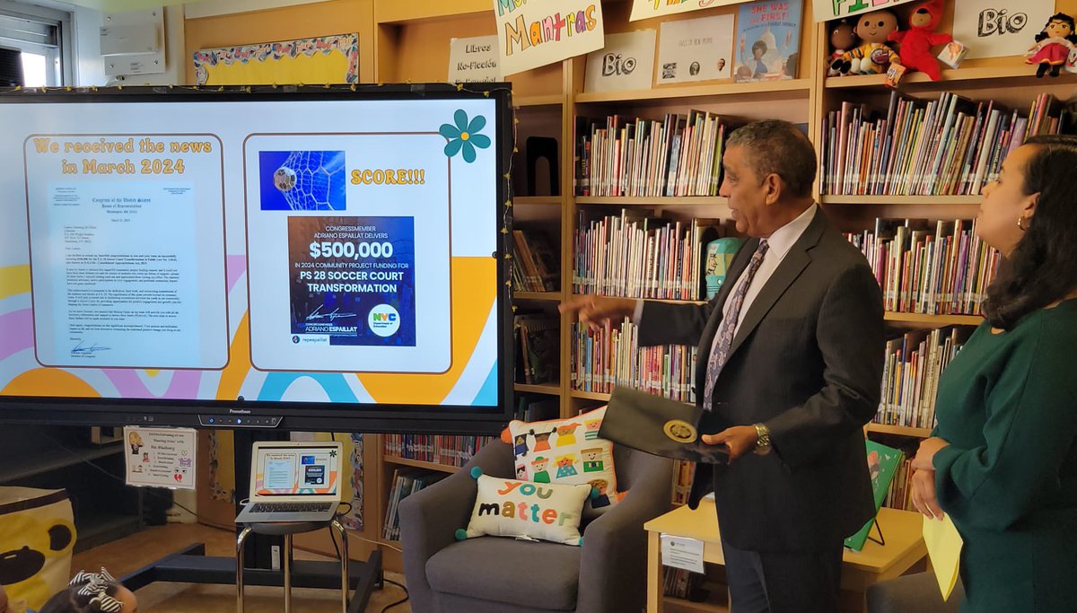 RepEspaillat's tweet image. Such a wonderful way to kick off this morning with students of PS 28 in my district to deliver $500,000 in federal funding to build a new soccer field at the school.
Thank you Councilmember @CnDelarosa for matching my funding for this project to help bring it to fruition. And…