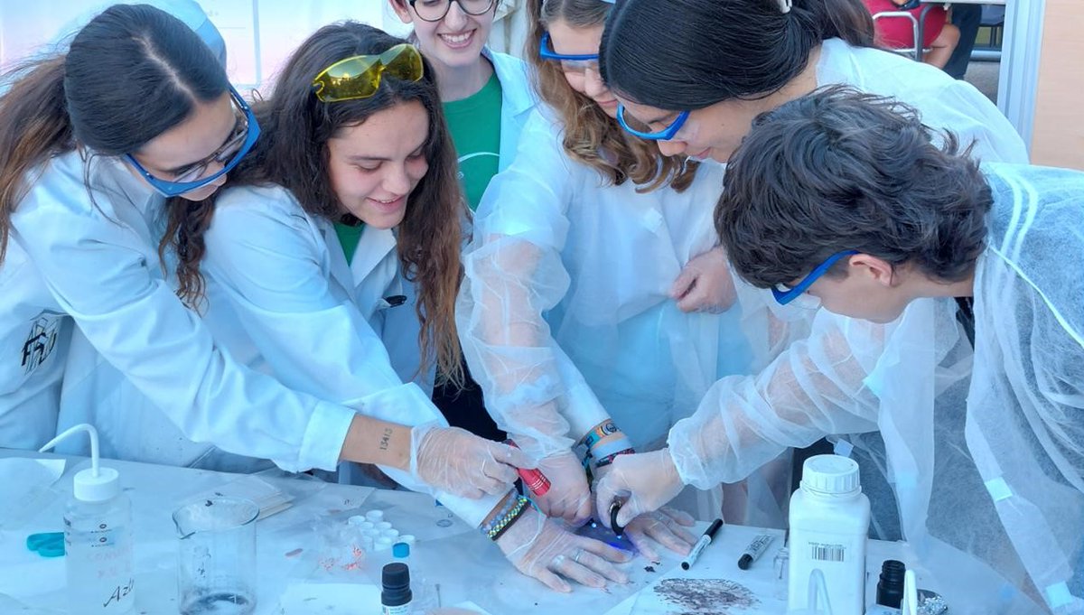 🌟 ¡La ciencia se vive en la #UAM! 🌟

Te invitamos a La Noche de los Investigadores e Investigadoras, bajo el eje "Ciencia para cuidar". Una jornada única para descubrir lo más innovador de la ciencia, directamente de quienes la desarrollan. 🔬👩‍🔬👨‍🔬

📅27/09.
🕔 17:00 a 21:00