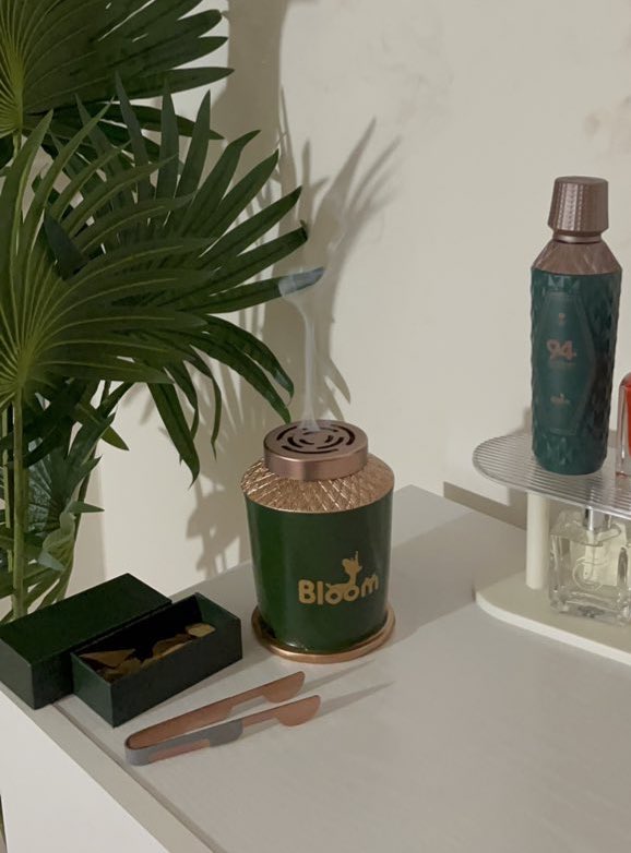1gltx's tweet photo. احتفلوا باليوم الوطني مع بوكس بلوم بـ 294 ﷼ 
وتوصيل مجاني🇸🇦🤩

يحتوي على عطر 200 مل، مبخرة، عود وملقط، وأغنية اليوم الوطني تشتغل أول ما تفتح البوكس لا تنسوا باقي العروض بالفروع والموقع 🫡

#بلوم_عطر_واغنيه
https://t.co/ECuio3RBVC https://t.co/SgFUktP9a1