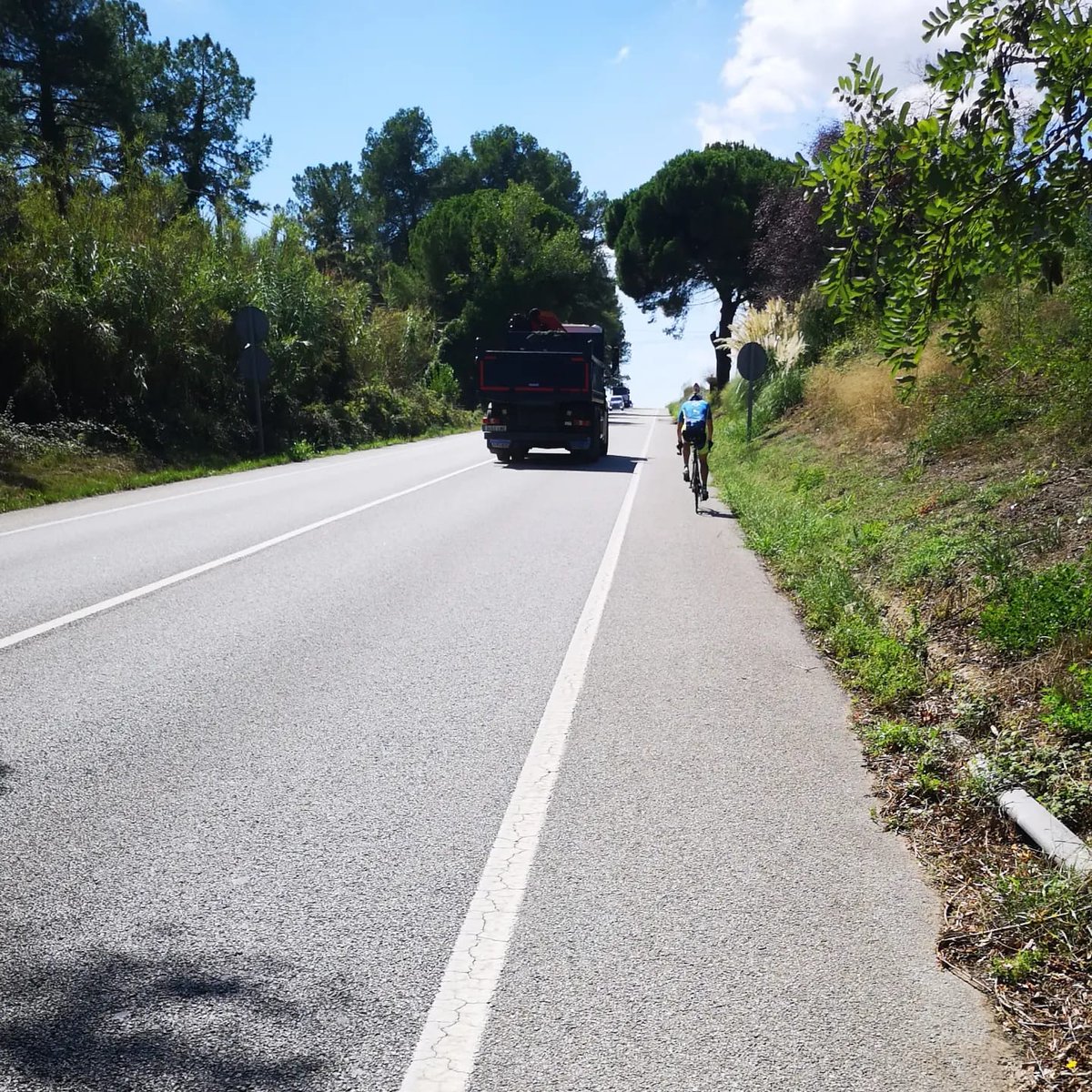 Necessitem un carril bici a Granollers! Fartes de córrer perill i que s'ignorin les peticions a <a href="/gencat/">Generalitat de Catalunya</a> que no compleix el Pla Mobilitat del Vallès.

El 29-SET pedalada per reclamar seguretat cap a la feina, polígons, compres, excursions, amb infants, patinet, bicis de càrrega...